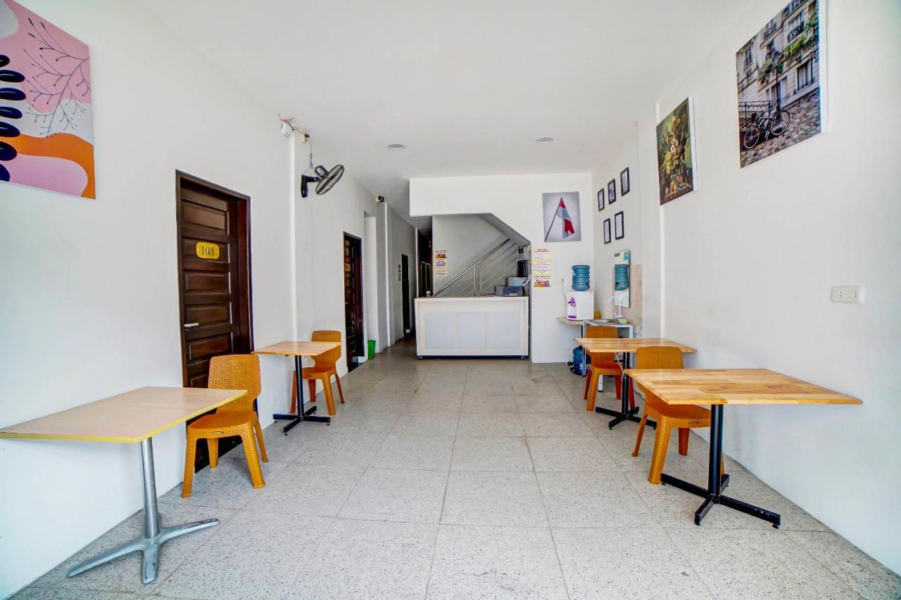 Oyo 91211 Mega Comfort Guest House Μεντάν Εξωτερικό φωτογραφία